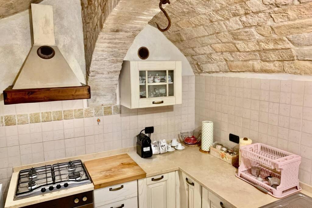 La Grotta - Casa Con Grotta Sotterranea Lejlighed Monterubbiano Eksteriør billede